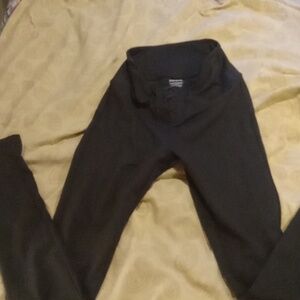 Pink yoga pants xs color black